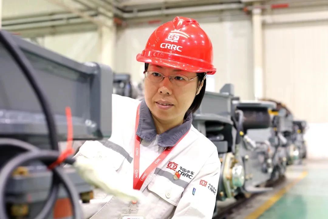 开云网站 Kaiyun南京2人入围!2023年“大国工匠年度人物”入围人选揭晓(图1) 开云网站 Kaiyun南京2人入围!2023年“大国工匠年度人物”入围人选揭晓(图1)