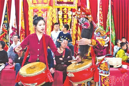 湖南卫视再次Kaiyun网址 开云聚焦潮州 探寻流淌在时光里的潮州年味(图1) 湖南卫视再次Kaiyun网址 开云聚焦潮州 探寻流淌在时光里的潮州年味(图1)