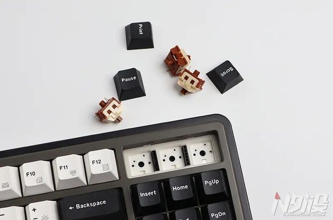 黑爵AK870三模机械键盘拆解评测(图1)