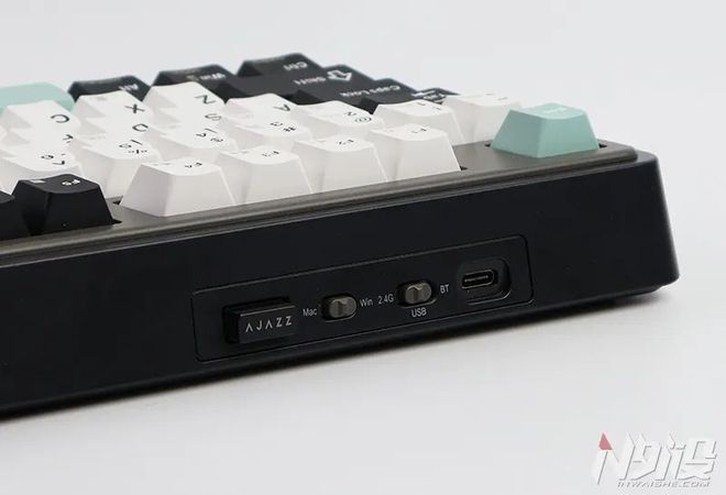 黑爵AK870三模机械键盘拆解评测(图2)