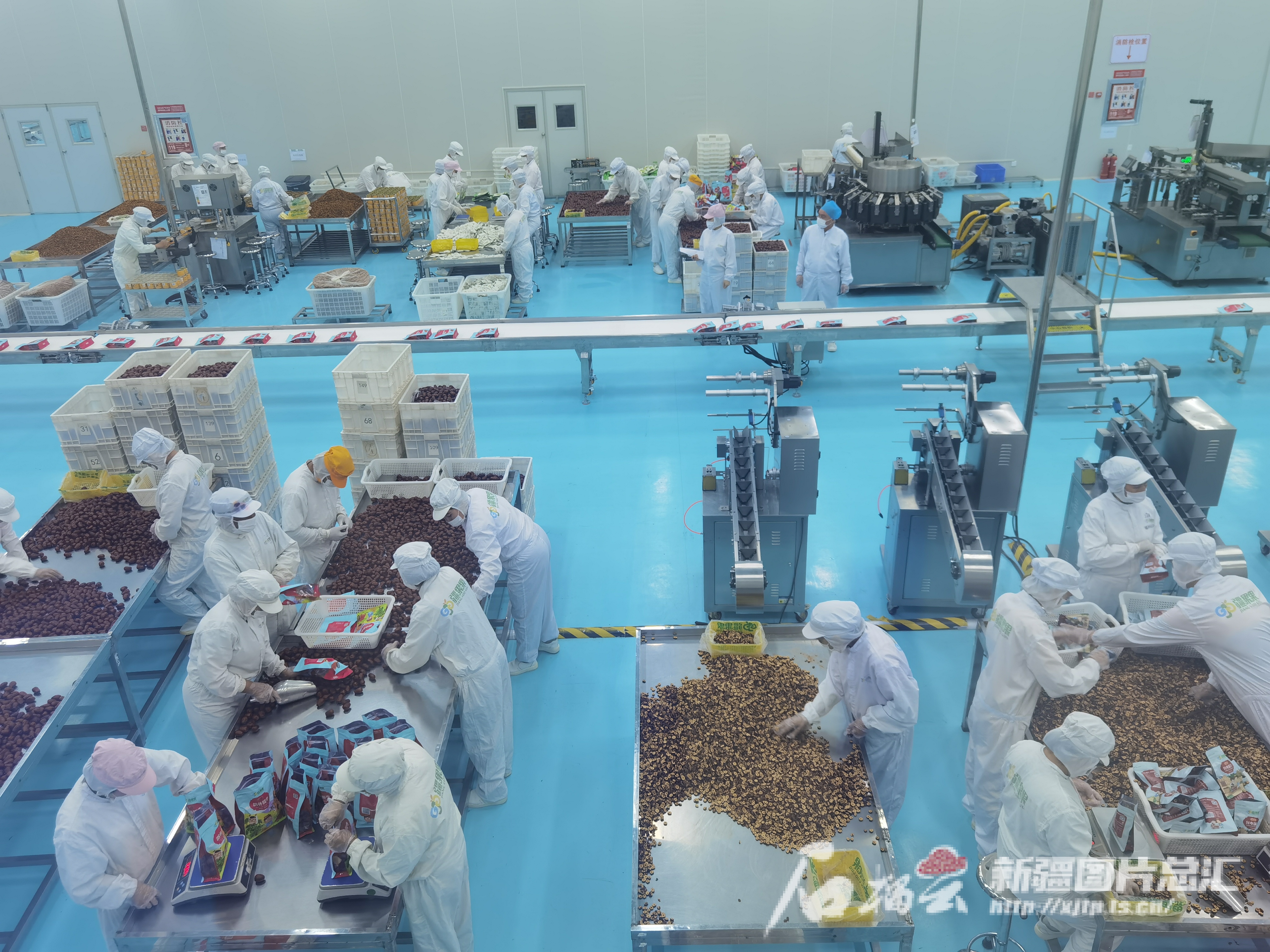 高质量发展中国行·新疆kaiyun开云网站篇丨新疆“口袋食品”的双向奔赴(图1) 高质量发展中国行·新疆kaiyun开云网站篇丨新疆“口袋食品”的双向奔赴(图1)